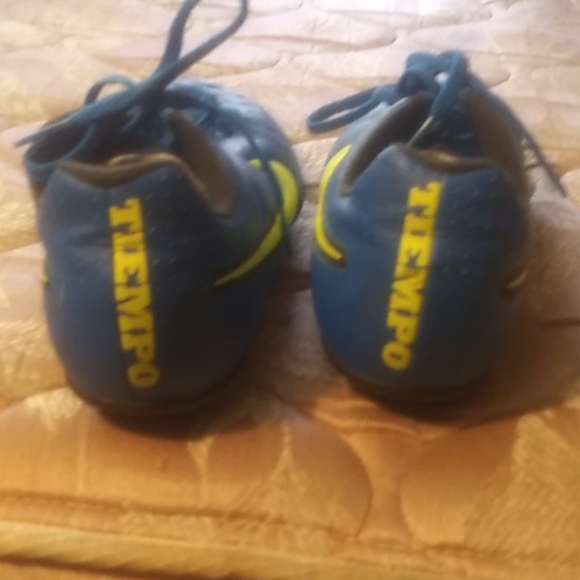 Shoes - Picture 5 of 5